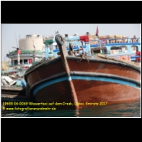 29655 06 0069 Wassertaxi auf dem Creek, Dubai, Emirate 2017.jpg